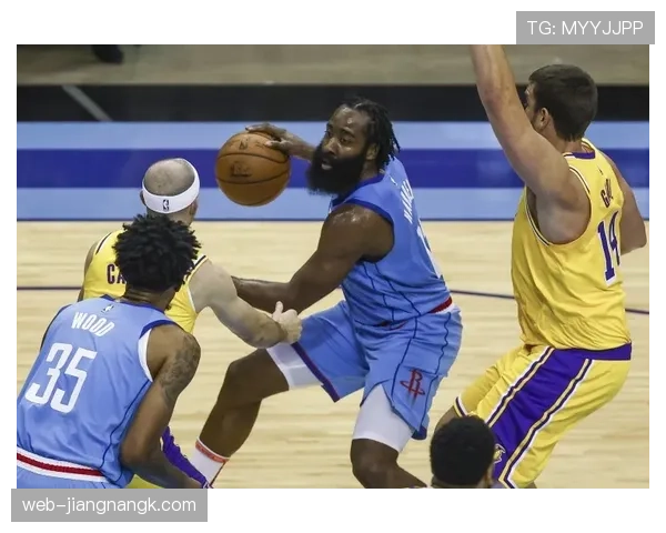 恩比德篮下进攻数据领先哈登，挡拆配合提升76人内线统治力