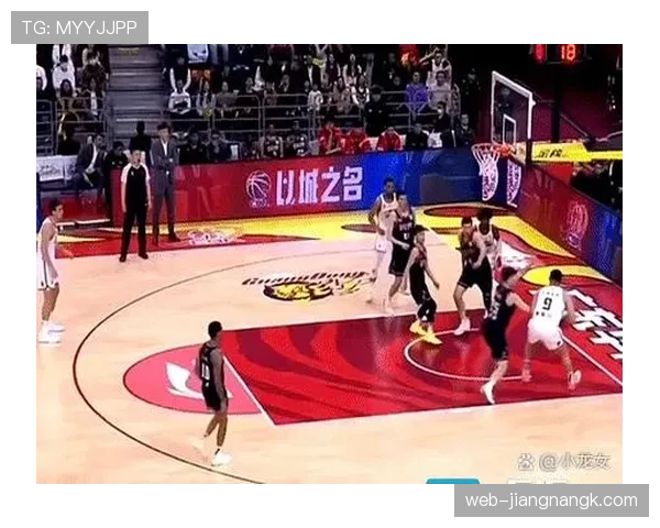 抱人犯规判罚到底有多严格？裁判尺度全解析